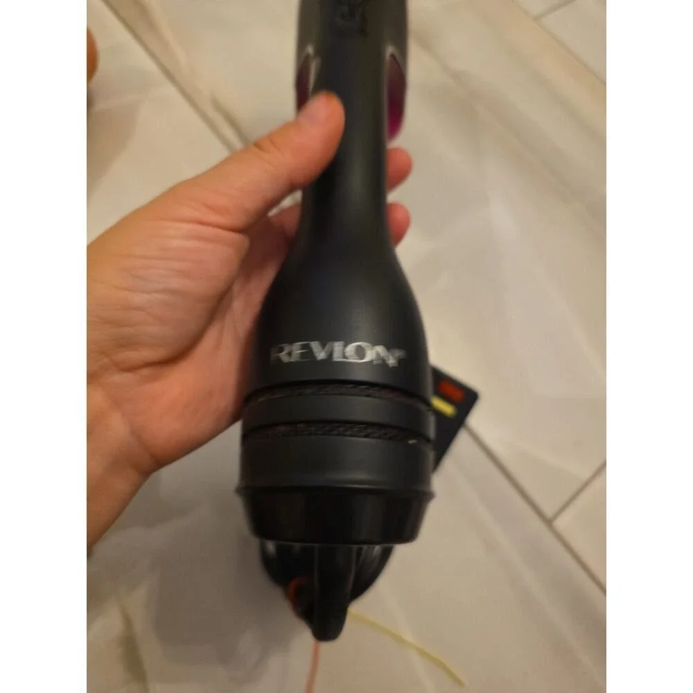 Revlon Pro Collection Salon Smooth and Shine Air Smoothing Styler RVDR5232‎ H1